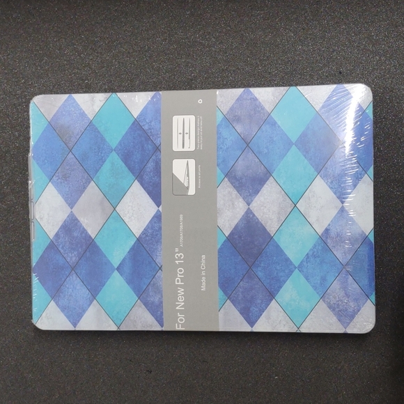 MacBook Pro 13" protective case *NEW* - Picture 1 of 2